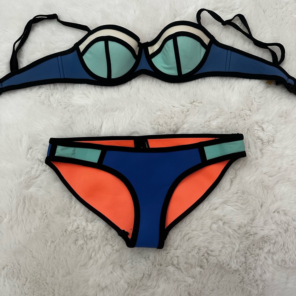 Triangl Bikini Set
